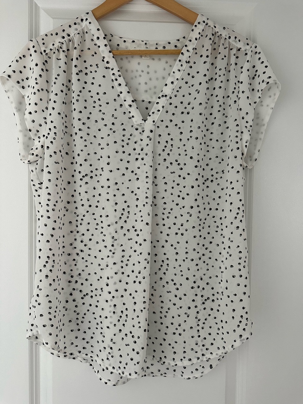 White V-Neck Cap Sleeve Polka Dot Blouse. Worn once